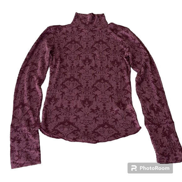 🆕FREE PEOPLE YOU AND I PLUM PURPLE LONG SLEEVE TURTLENECK TOP - Picture 7 of 10